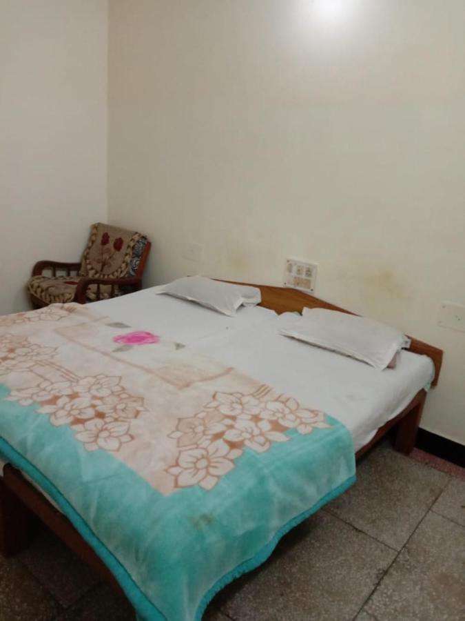 Hotel Yogi Lodge Khajurāho エクステリア 写真