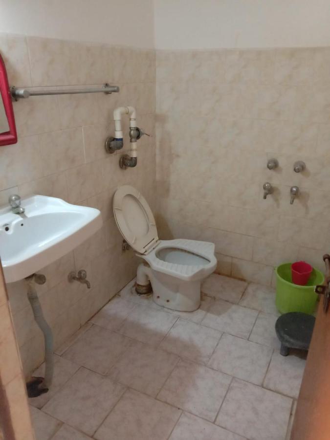 Hotel Yogi Lodge Khajurāho エクステリア 写真