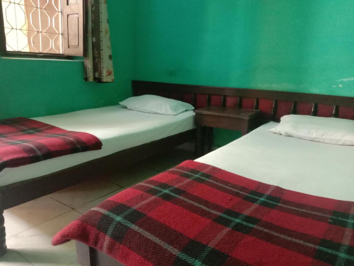 Hotel Yogi Lodge Khajurāho エクステリア 写真