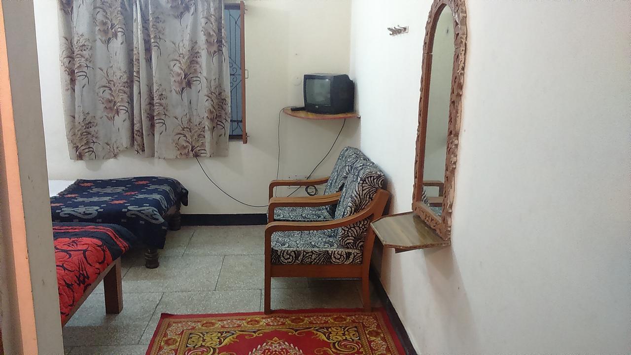 Hotel Yogi Lodge Khajurāho エクステリア 写真