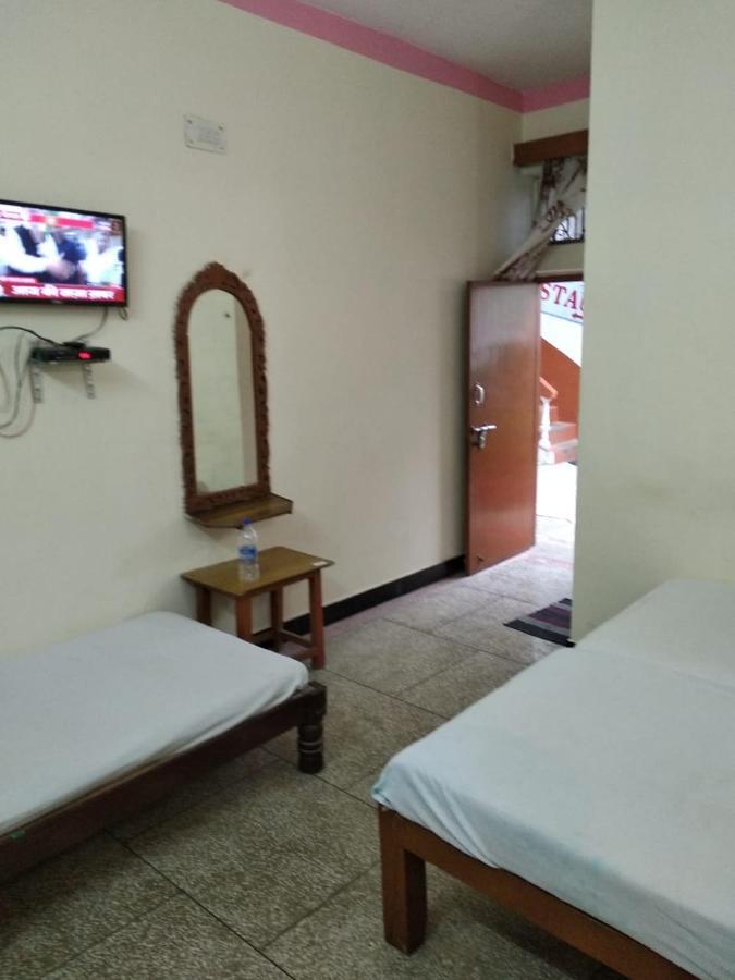 Hotel Yogi Lodge Khajurāho エクステリア 写真