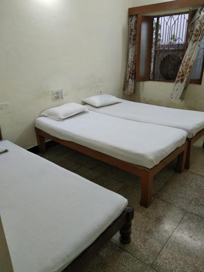 Hotel Yogi Lodge Khajurāho エクステリア 写真